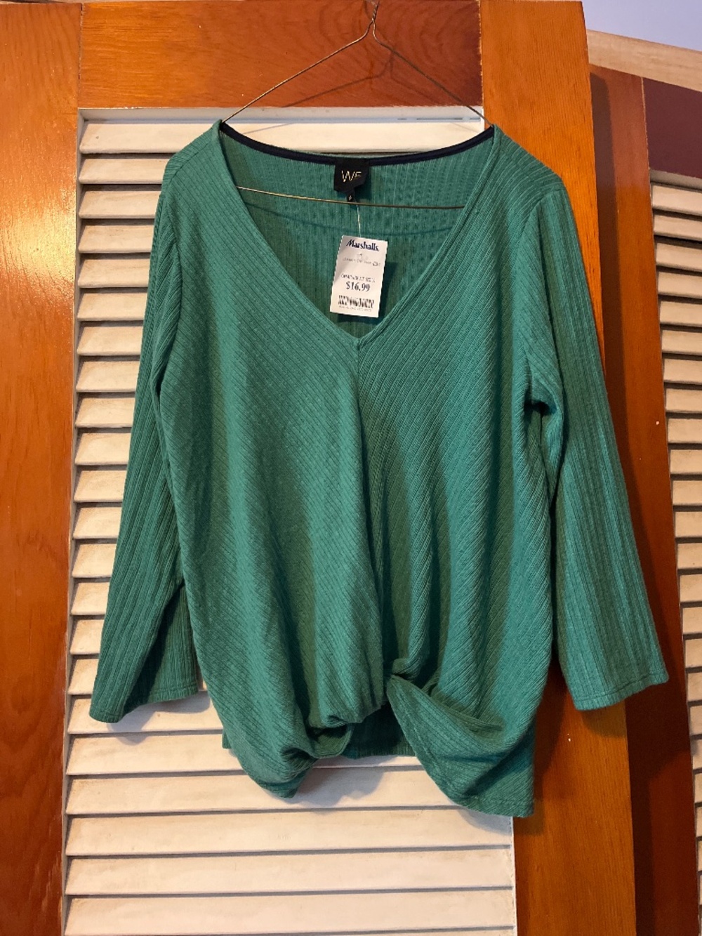 Women’s pullover top size xl green NWT 3/4 sleeves